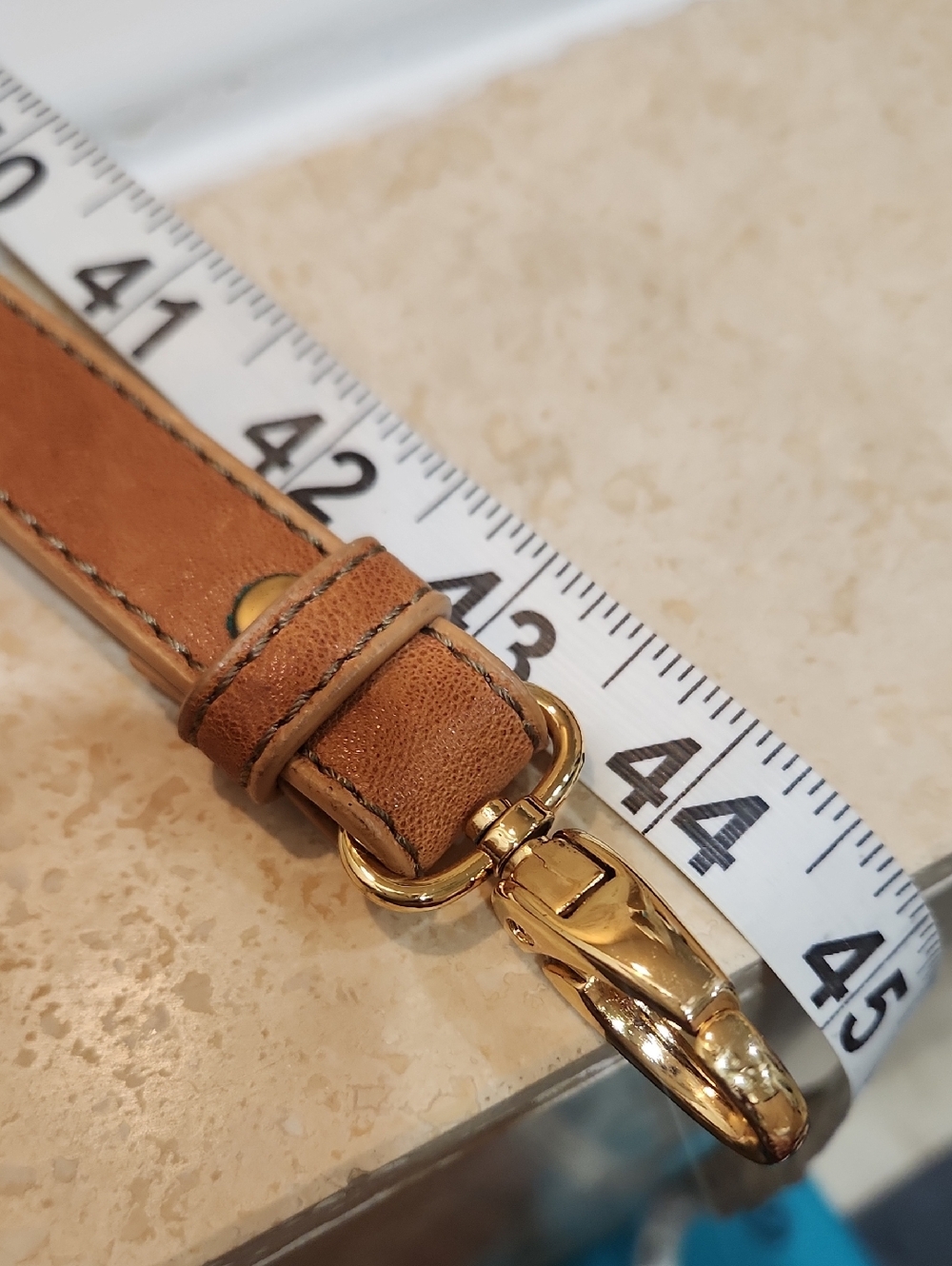 Vintage LV Unmarked Leather Bag Strap 45 In France 1975 with Gold Hardware - Tan